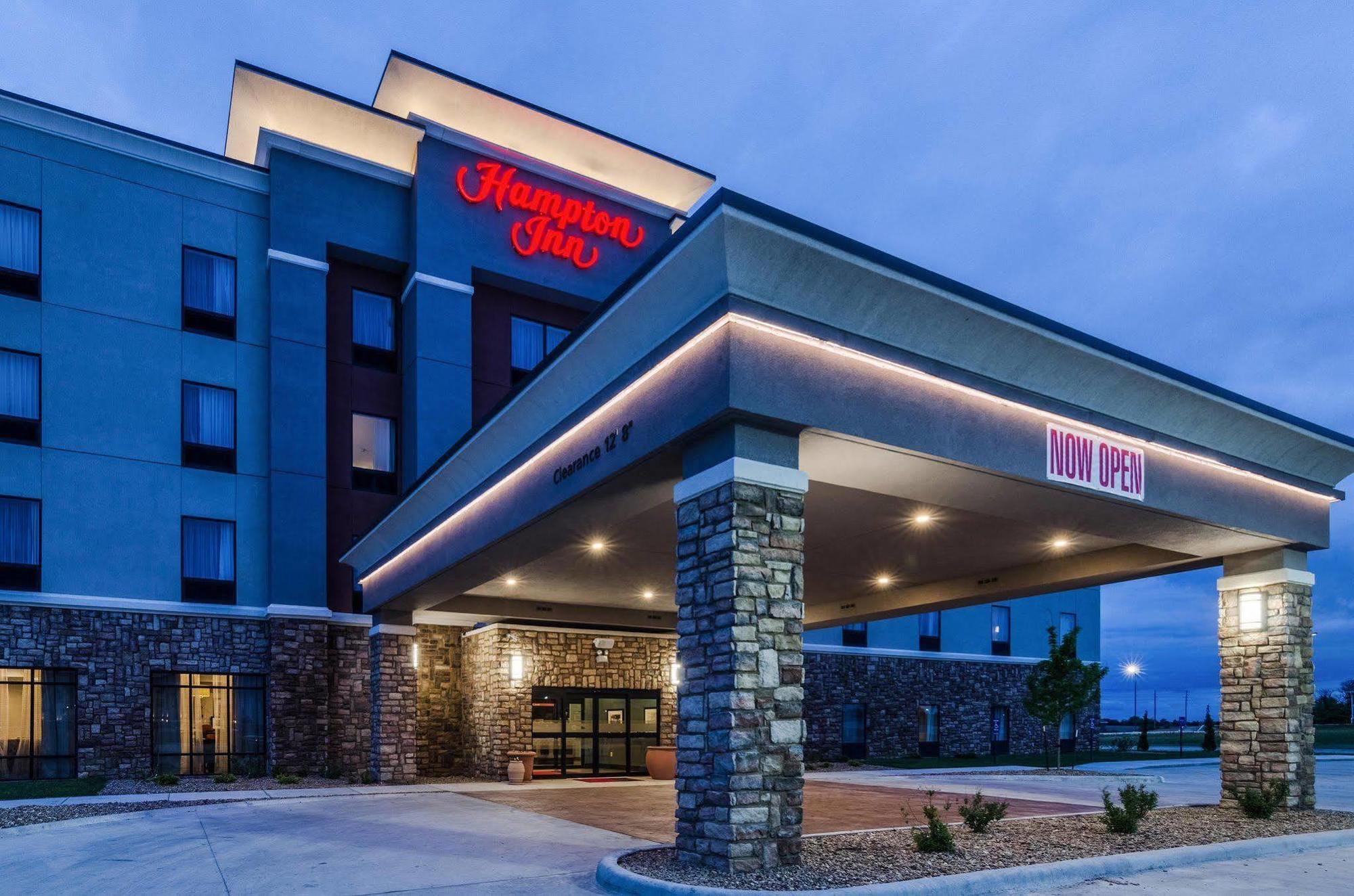 Hampton Inn Pratt Ngoại thất bức ảnh